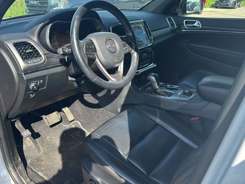 Used 2020 Jeep Grand Cherokee Limited AWD/4WD image 11