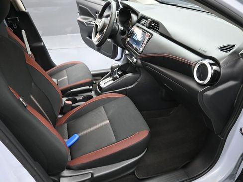 Used 2023 Nissan Versa SR w/ Trunk Package image 20