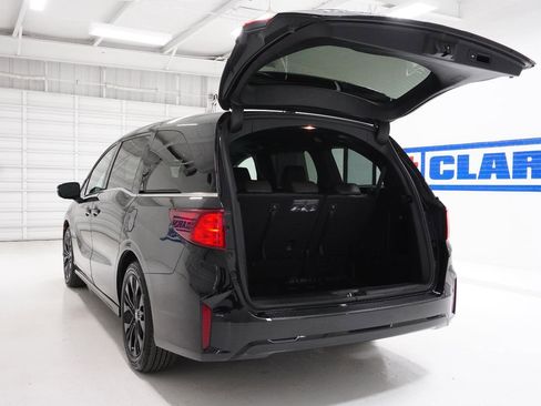 Used 2025 Honda Odyssey Sport-L image 10