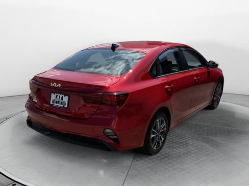 Used 2024 Kia Forte LXS w/ LXS Technology Package FWD image 3