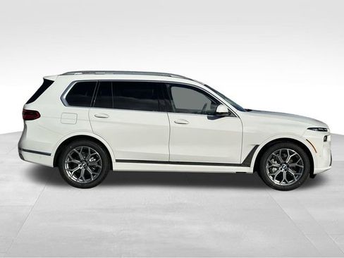 New 2026 BMW X7 xDrive40i w/ Premium Package AWD/4WD image 2