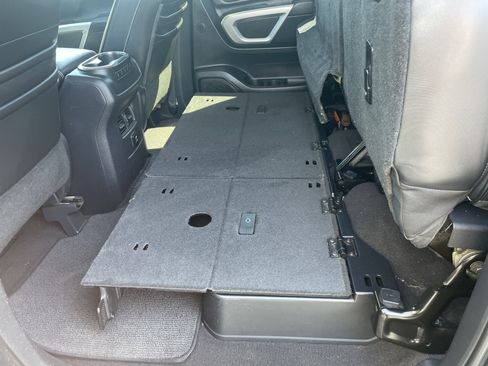 Used 2017 Nissan Titan PRO-4X AWD/4WD image 45