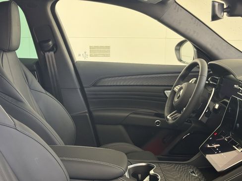 New 2025 Maserati Grecale GT image 38