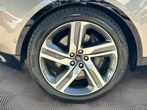 Used 2021 Land Rover Discovery HSE R-Dynamic image 38