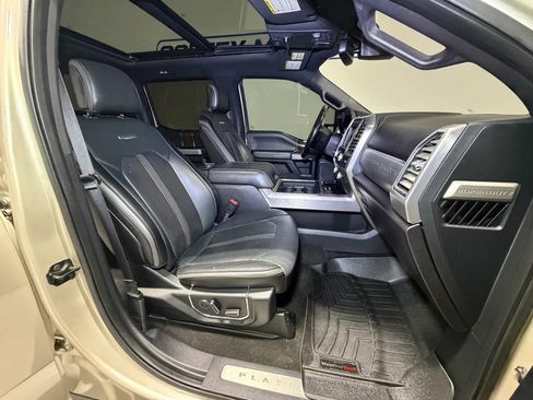 Used 2017 Ford F250 Platinum w/ Platinum Ultimate Package AWD/4WD image 18
