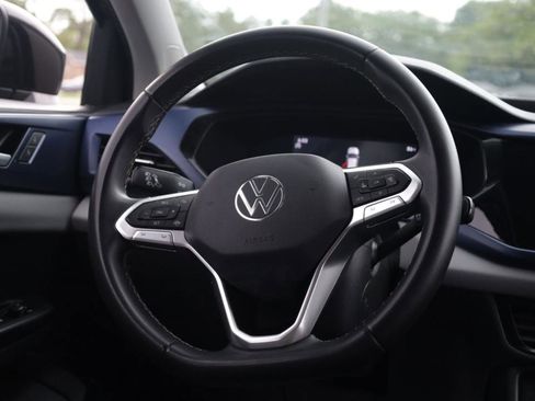 Used 2022 Volkswagen Taos SE FWD image 7