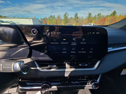 New 2026 Chevrolet Equinox LT w/ LPO, Floor Liner Package image 47