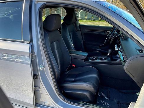 Used 2025 Honda Civic Sport image 7