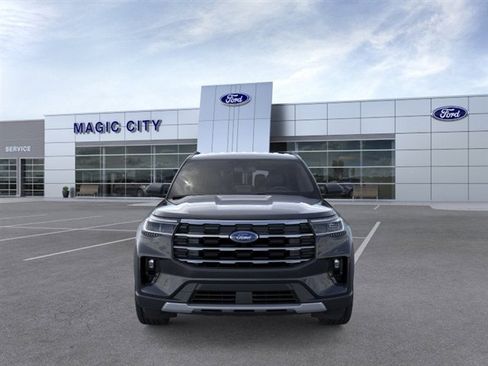 Used 2026 Ford Explorer Active AWD/4WD image 6