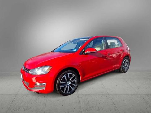 Used 2016 Volkswagen Golf SE w/ Lighting Package image 4