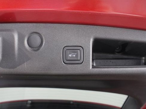 Used 2024 Chevrolet Equinox LT w/ LPO, Floor Liner Package image 18