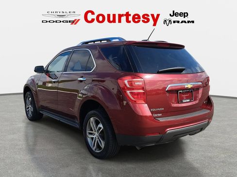 Used 2017 Chevrolet Equinox Premier w/ Enhanced Convenience Package FWD image 5