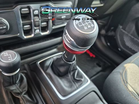 Used 2026 Jeep Wrangler Unlimited Sport AWD/4WD image 19