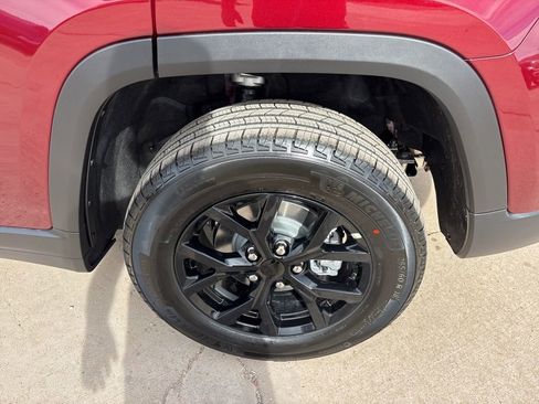 New 2025 Jeep Grand Cherokee Altitude RWD image 10