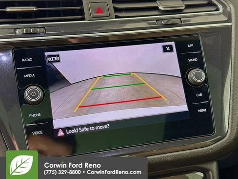 Used 2024 Volkswagen Tiguan SE image 13