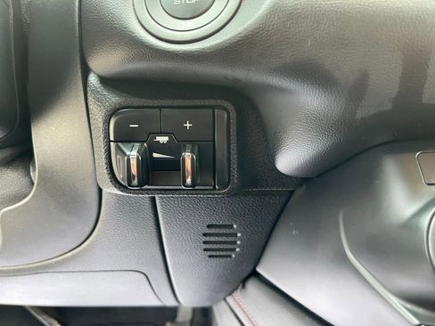 Used 2024 Dodge Durango GT image 40