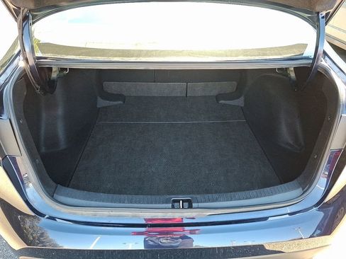 Used 2023 Toyota Corolla LE image 27