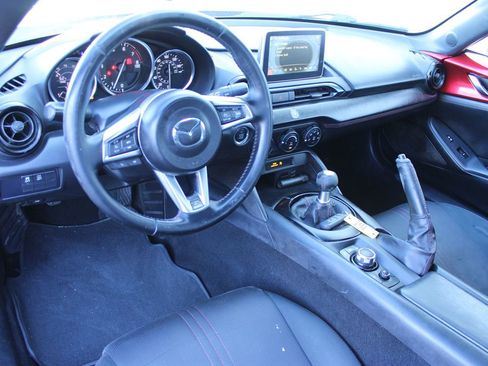 Used 2016 MAZDA MX-5 Miata Club image 17