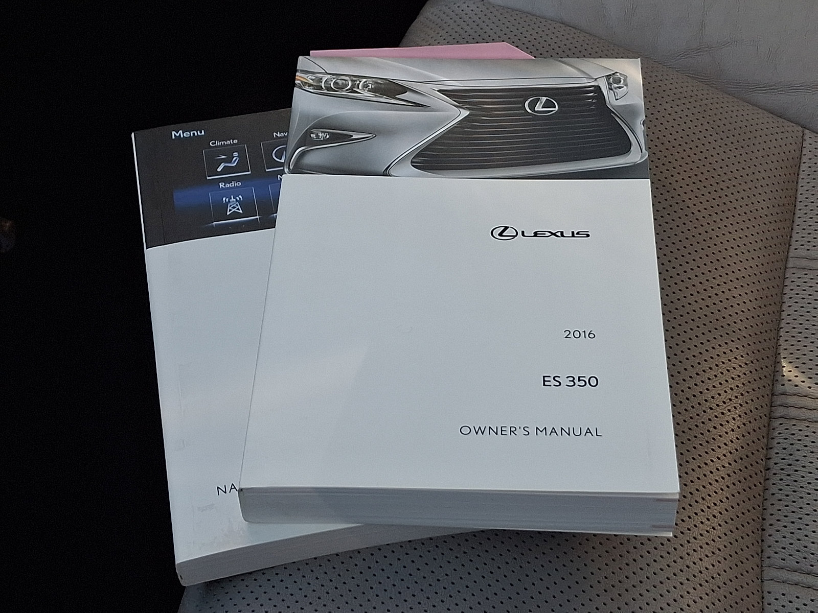 Used 2016 Lexus ES 350 w/ Luxury Package w/Wood Trim FWD image 29