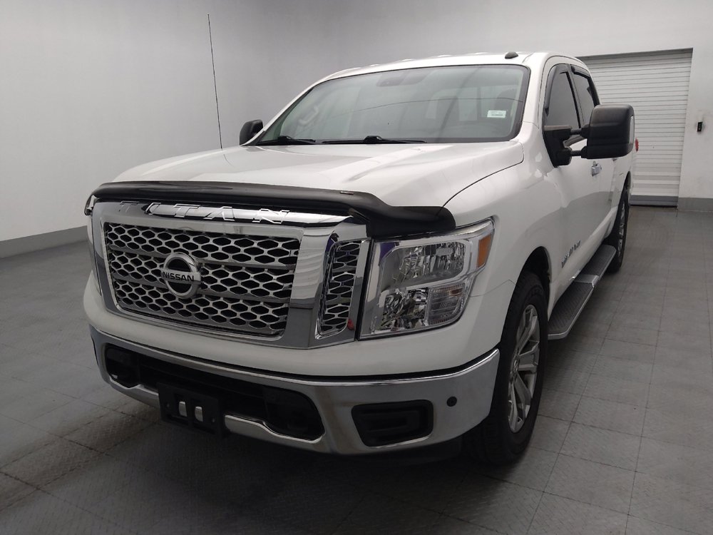 Used 2019 Nissan Titan SV w/ SV Convenience Package RWD image 15