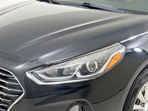 Used 2018 Hyundai Sonata SE image 2