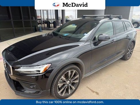 Used 2020 Volvo V60 T5 Cross Country w/ Protection Package image 1