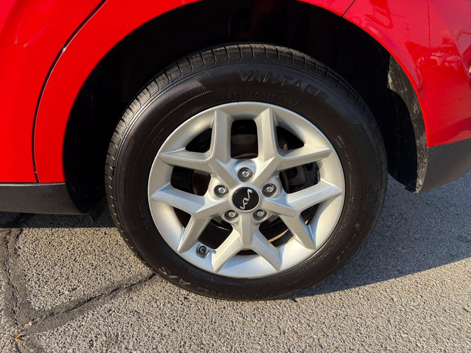 Used 2025 Kia Soul LX w/ LX Technology Package FWD image 27