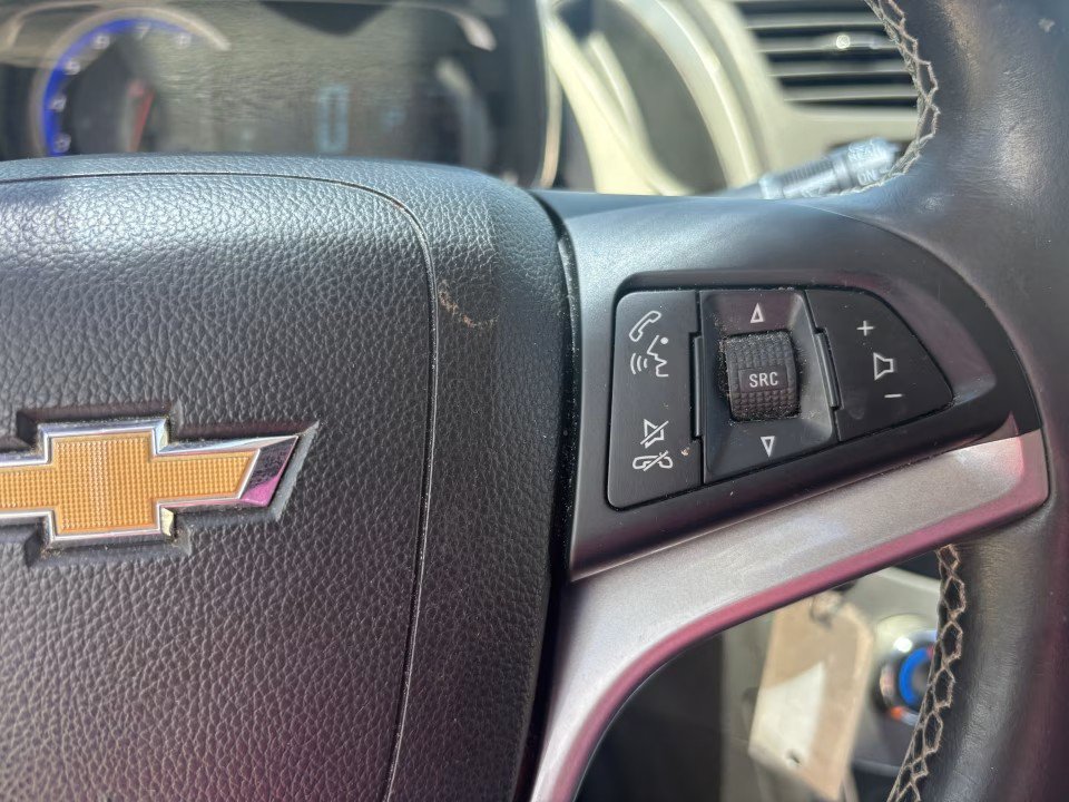 Used 2015 Chevrolet Trax LT w/ LT Plus Package FWD image 27