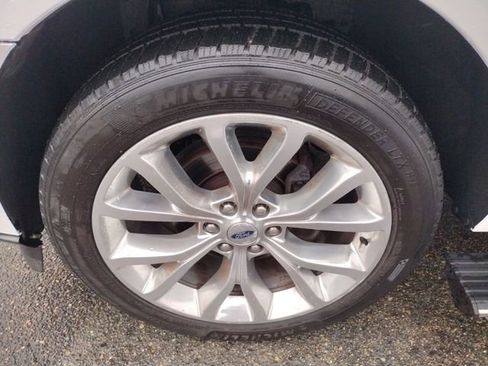 Used 2019 Ford Expedition Limited w/ Equipment Group 302A image 30