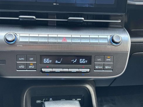 Used 2025 Hyundai Kona SEL FWD image 23