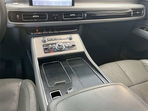 Used 2020 Lincoln Aviator Reserve w/ Equipment Group 201A image 18