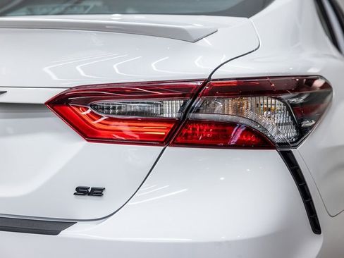Used 2024 Toyota Camry SE image 20