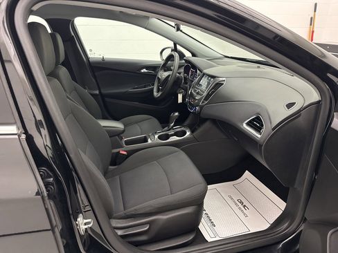 Used 2019 Chevrolet Cruze LT w/ LT Fleet Convenience Package image 33