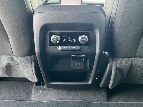 New 2026 GMC Acadia Elevation image 42