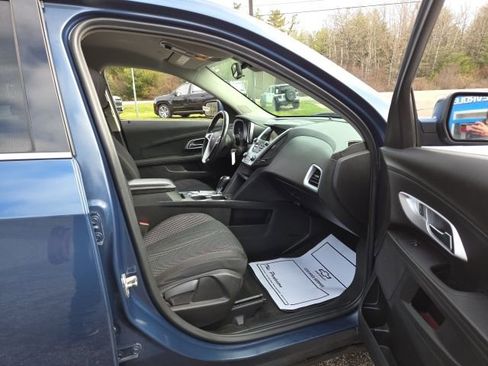 Used 2017 Chevrolet Equinox LT w/ Convenience Package image 41