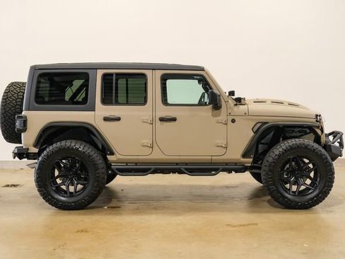 Used 2024 Jeep Wrangler Unlimited Sport image 35