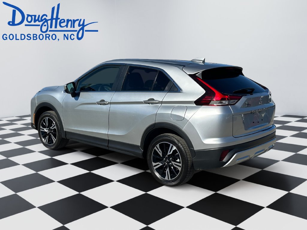 Used 2025 Mitsubishi Eclipse Cross SE AWD/4WD image 3