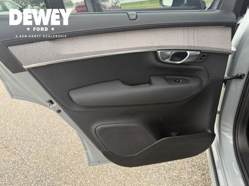 Used 2026 Volvo XC90 B6 Ultra w/ Protection Package Premier AWD/4WD image 27