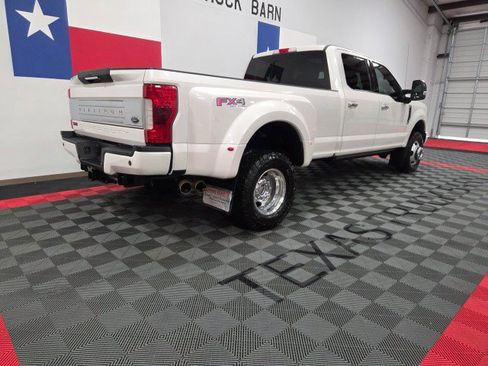 Used 2017 Ford F350 Platinum w/ Platinum Ultimate Package AWD/4WD image 17