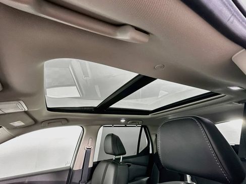 Used 2025 Honda Pilot Touring image 24