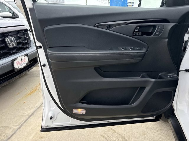 Certified 2023 Honda Passport Elite image 19