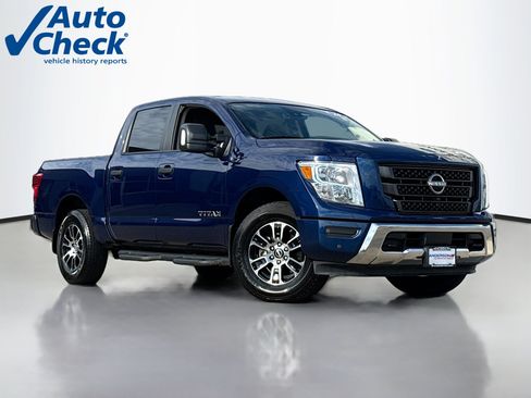 Used 2024 Nissan Titan SV w/ SV Convenience Package AWD/4WD image 1