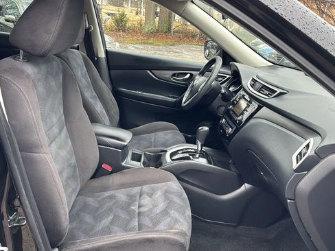 Used 2015 Nissan Rogue SV image 12