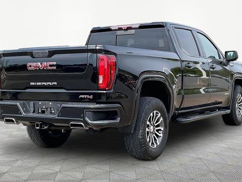 Used 2020 GMC Sierra 1500 AT4 w/ Off-Road Performance Package image 5