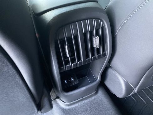 Certified 2024 Hyundai Kona Limited FWD image 30