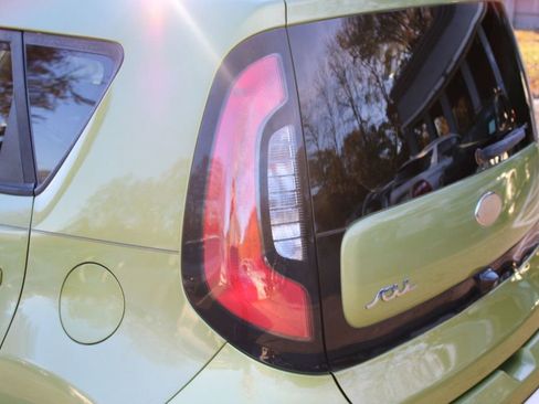 Used 2017 Kia Soul w/ Convenience Package image 29