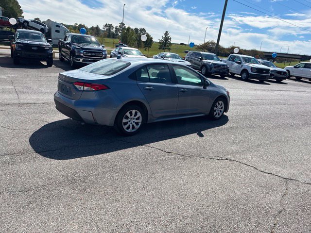 Used 2025 Toyota Corolla LE FWD image 40