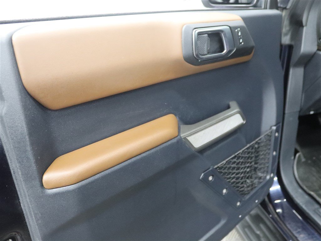 Used 2021 Ford Bronco Outer Banks AWD/4WD image 16