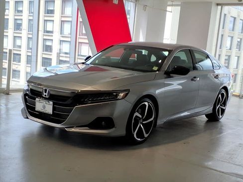 Used 2022 Honda Accord Sport image 1