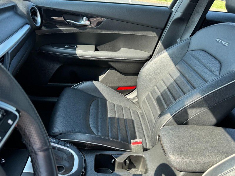 Used 2024 Kia Forte GT-Line w/ GT-Line Premium Package FWD image 13